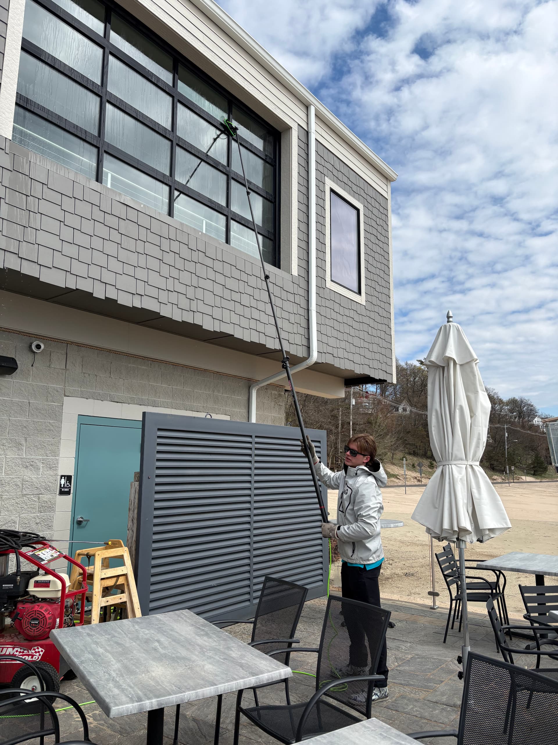 Gallery photos for Full Interior and Exterior Window Clean at Noto's Old World Italian Dining: Image #2