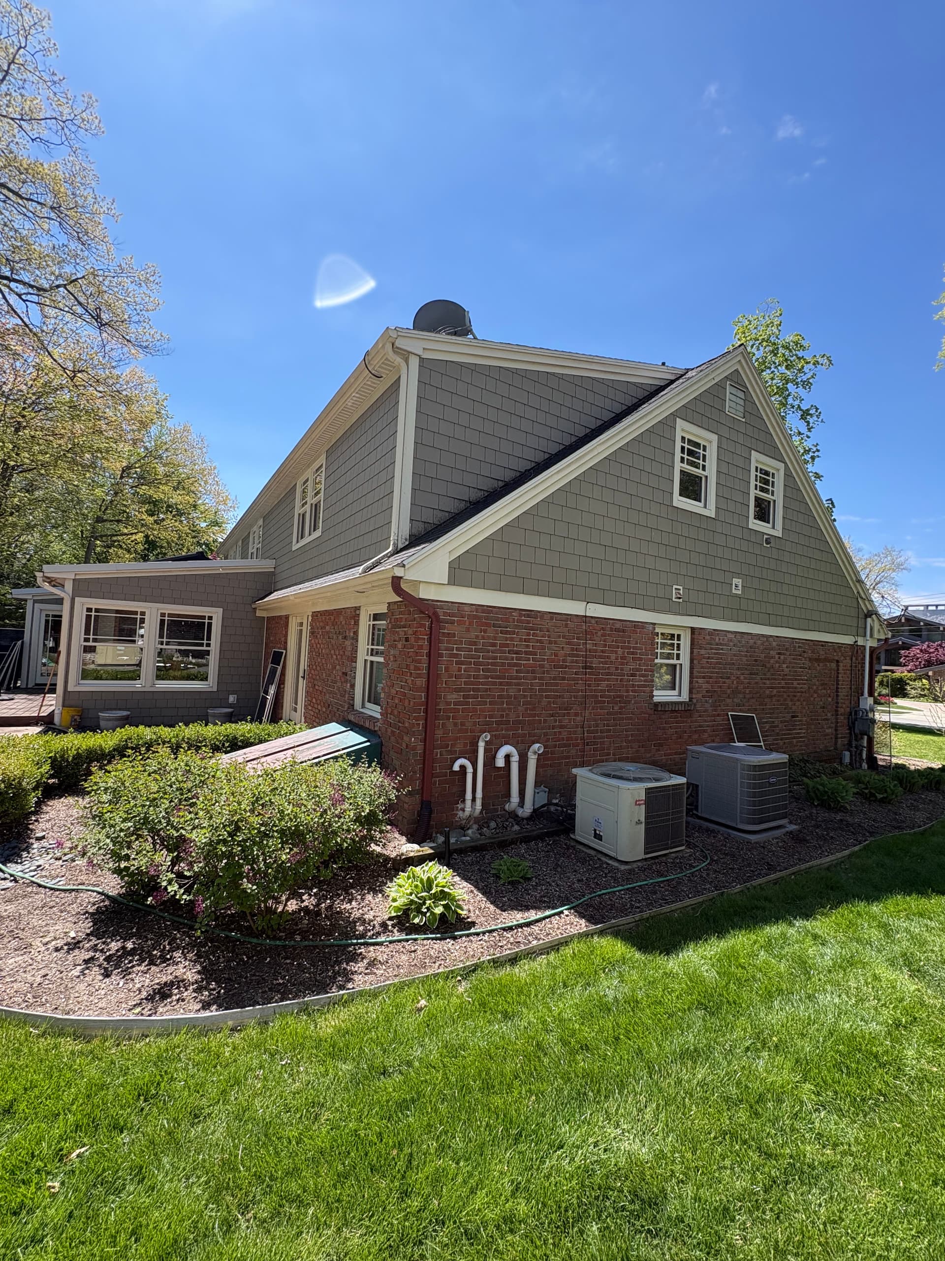 Gallery photos for Full Exterior Window and Screen Cleaning at Reeds Lake: Image #4