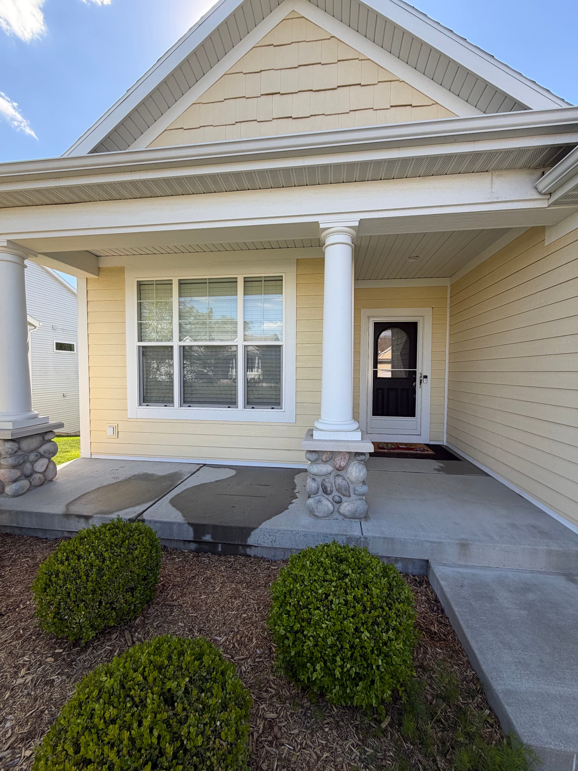 Gallery photos for Exterior Window and Screen Cleaning in Grand Rapids: Image #2