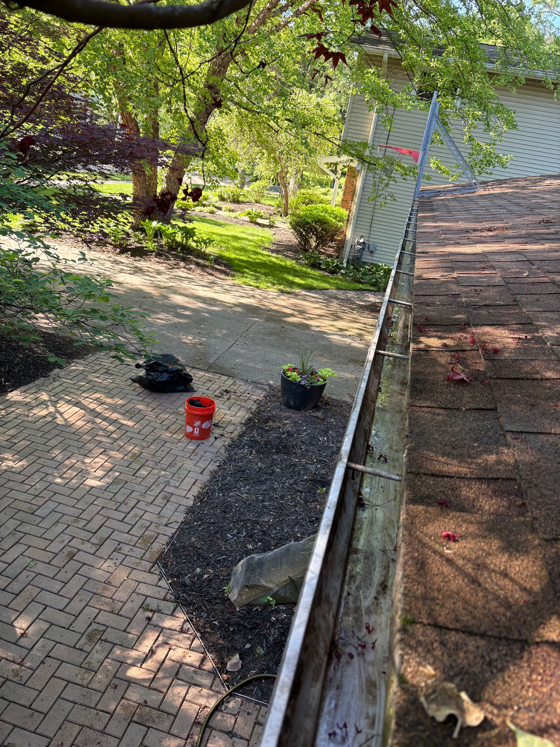 Gallery photos for Gutter Cleaning Done Right in East Grand Rapids: Image #1