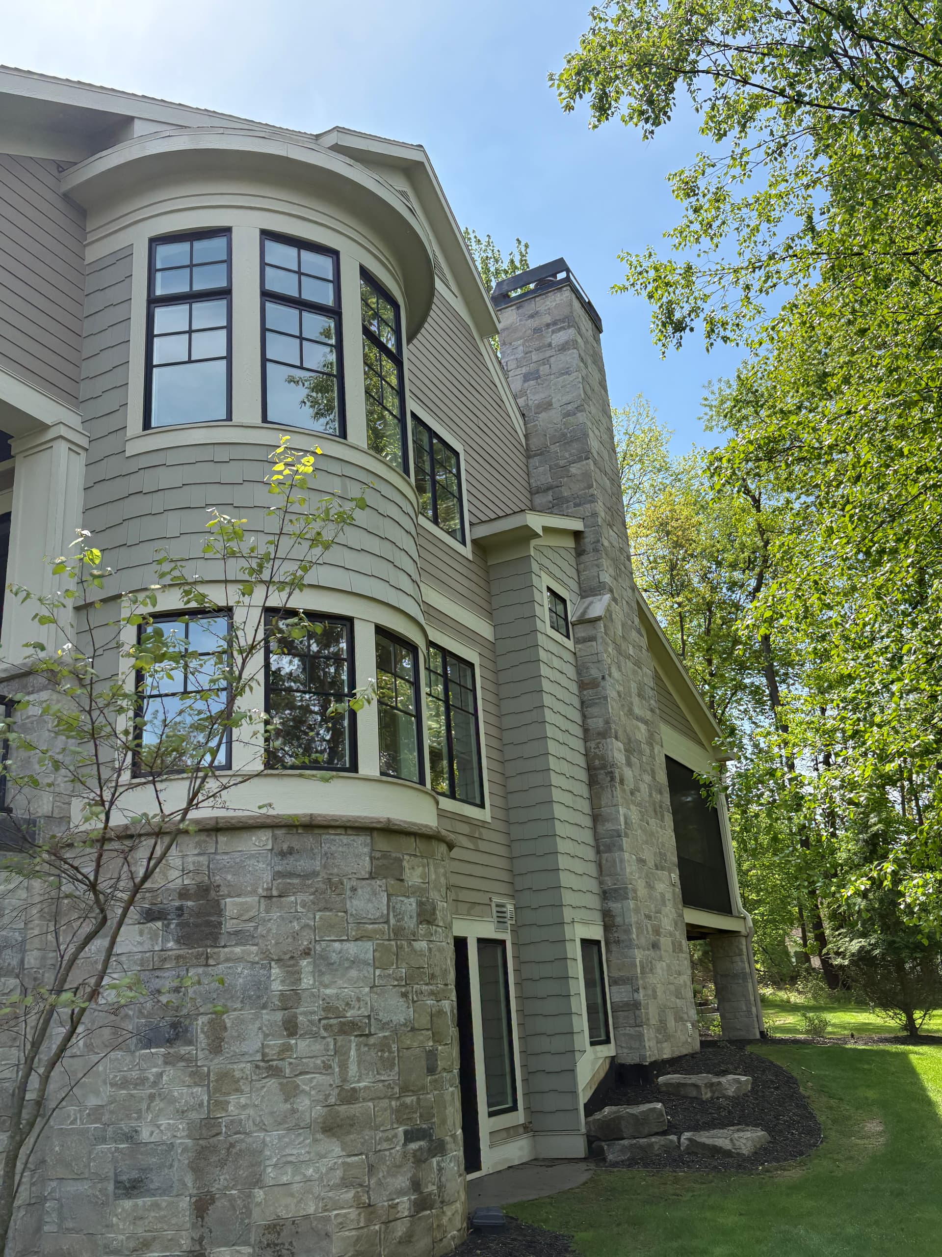 Gallery photos for Exterior Window Cleaning on a Stunning Forest Hills Home: Image #3